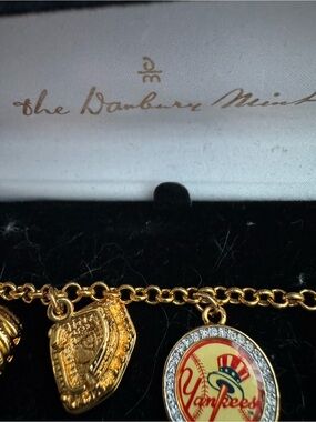 Danbury Mint Yankees Gold-Tone Baseball Charm Bracelet with Yankees Medallions